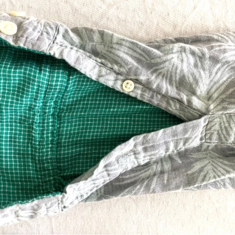 Banana Republic Men's Palm Print Shirt - Light Gray